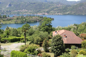The country house on Lake Orta in Miasino